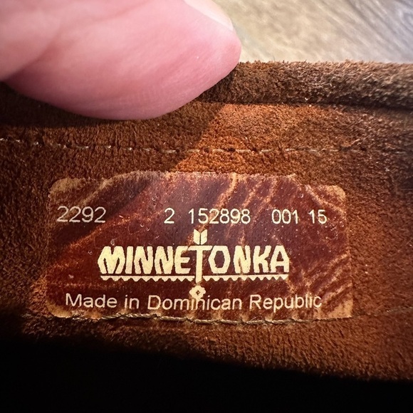 Minnetonka Girl's Double Fringe Side Zip Leather Boot Moccasin, - Picture 6 of 7